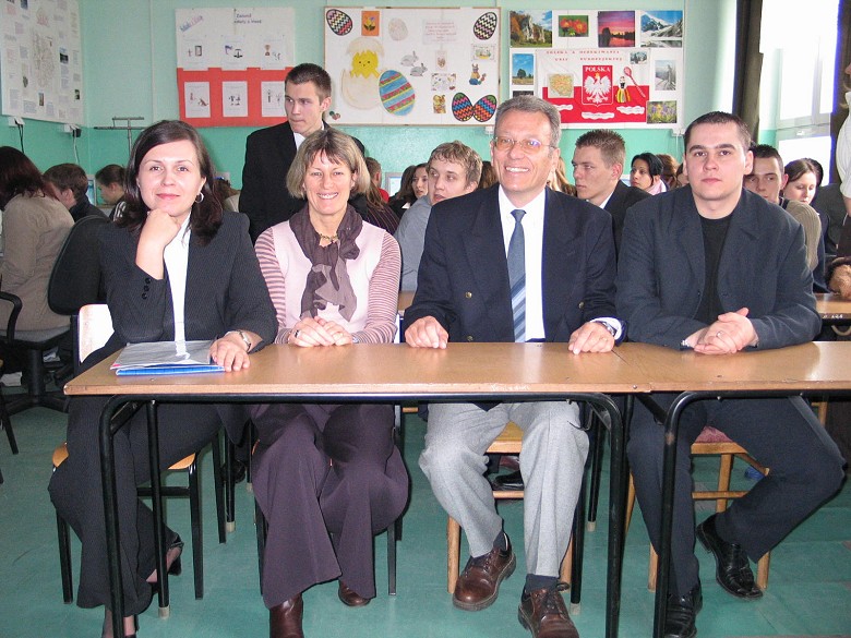 Polscy i francuscy nauczyciele. Od lewej: Renata Przybyowska, Marie-Paule Gay, Dominique Gardeil, Mariusz Brudziski.